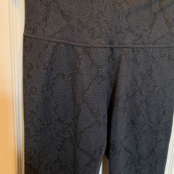 Allfenix python charcoal 7/8 legging - Picture 6 of 9